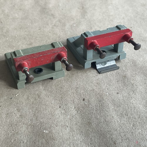 Two hornby dublo 2450 rail - dublo, 2